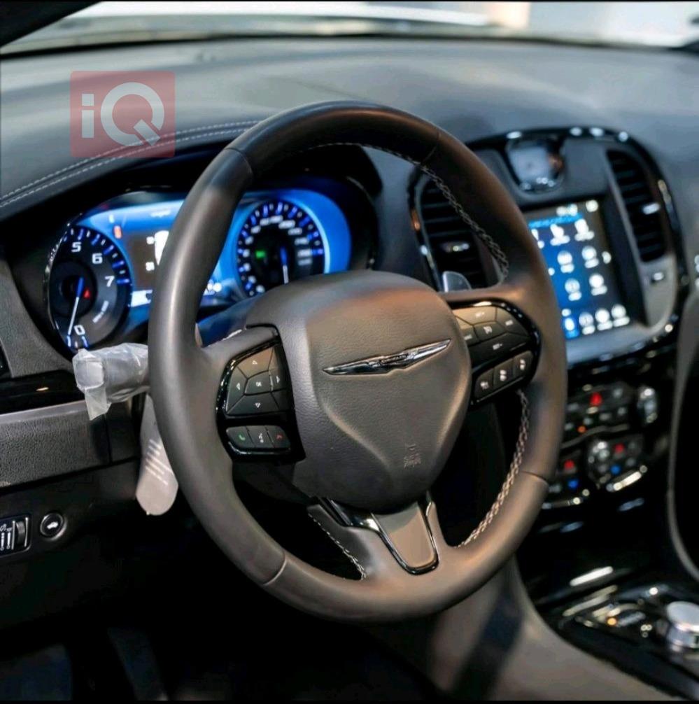 کرایسلەر 300